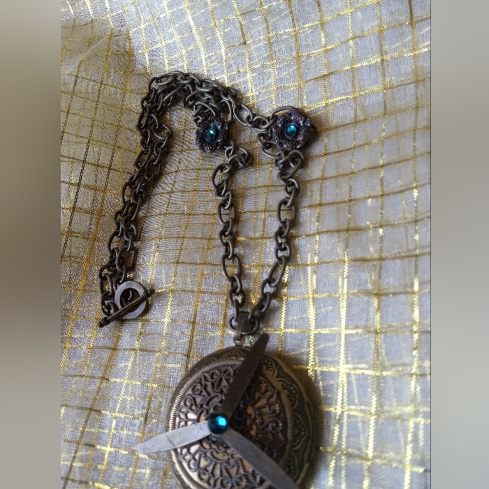 Helicopter Propeller Necklace - image 3